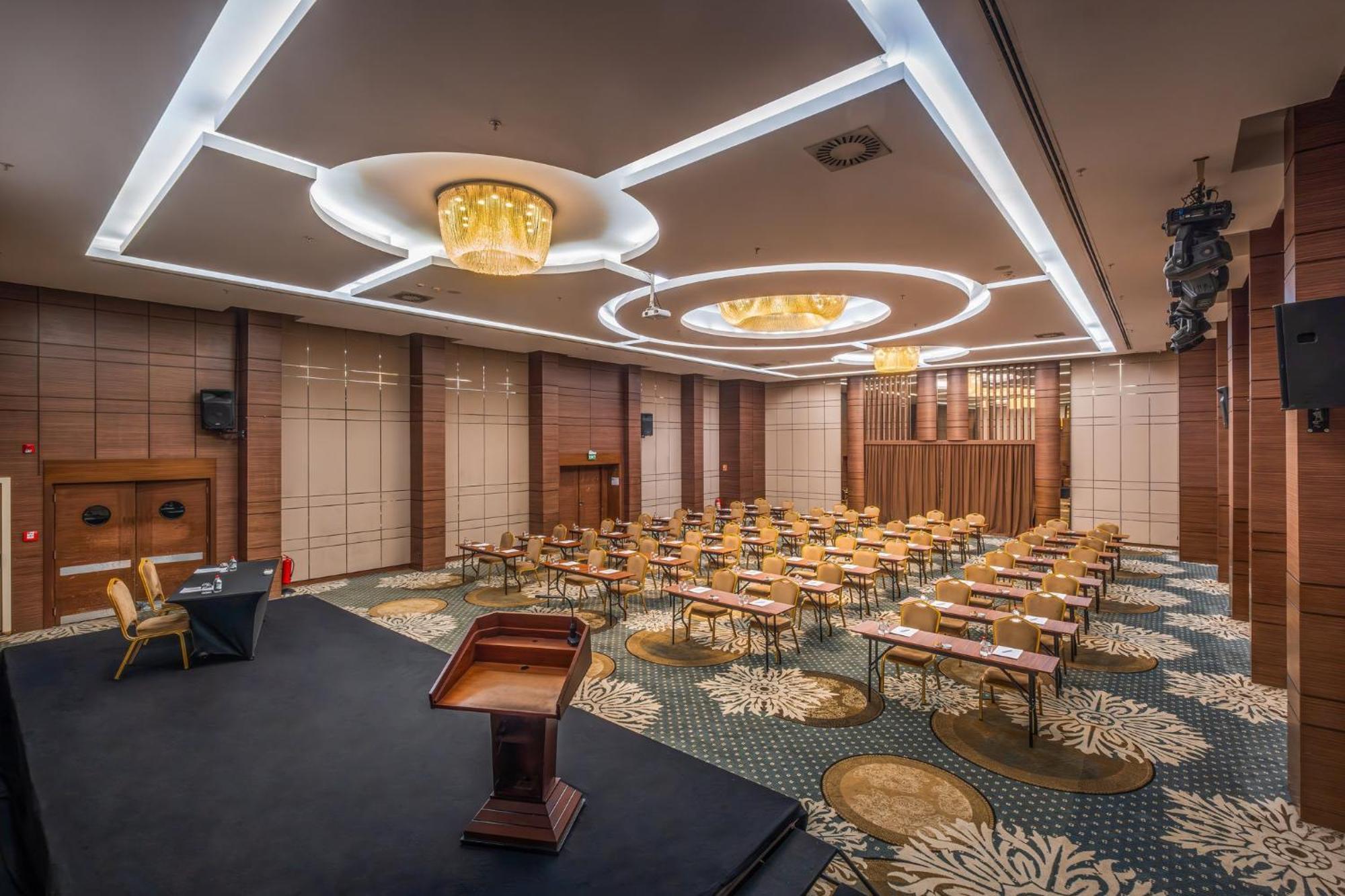Holiday Inn Ankara - Cukurambar By Ihg Exterior photo