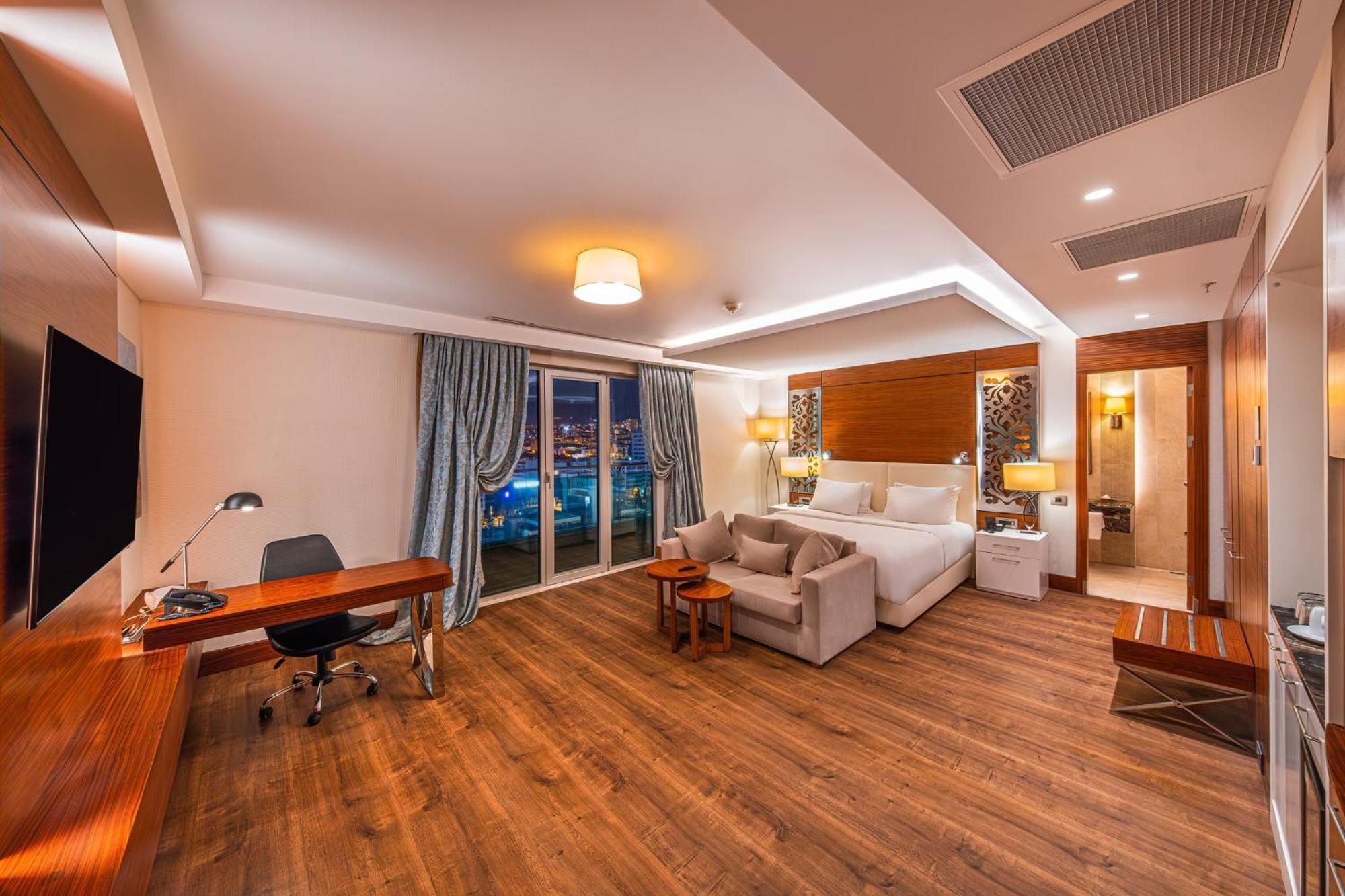 Holiday Inn Ankara - Cukurambar By Ihg Exterior photo