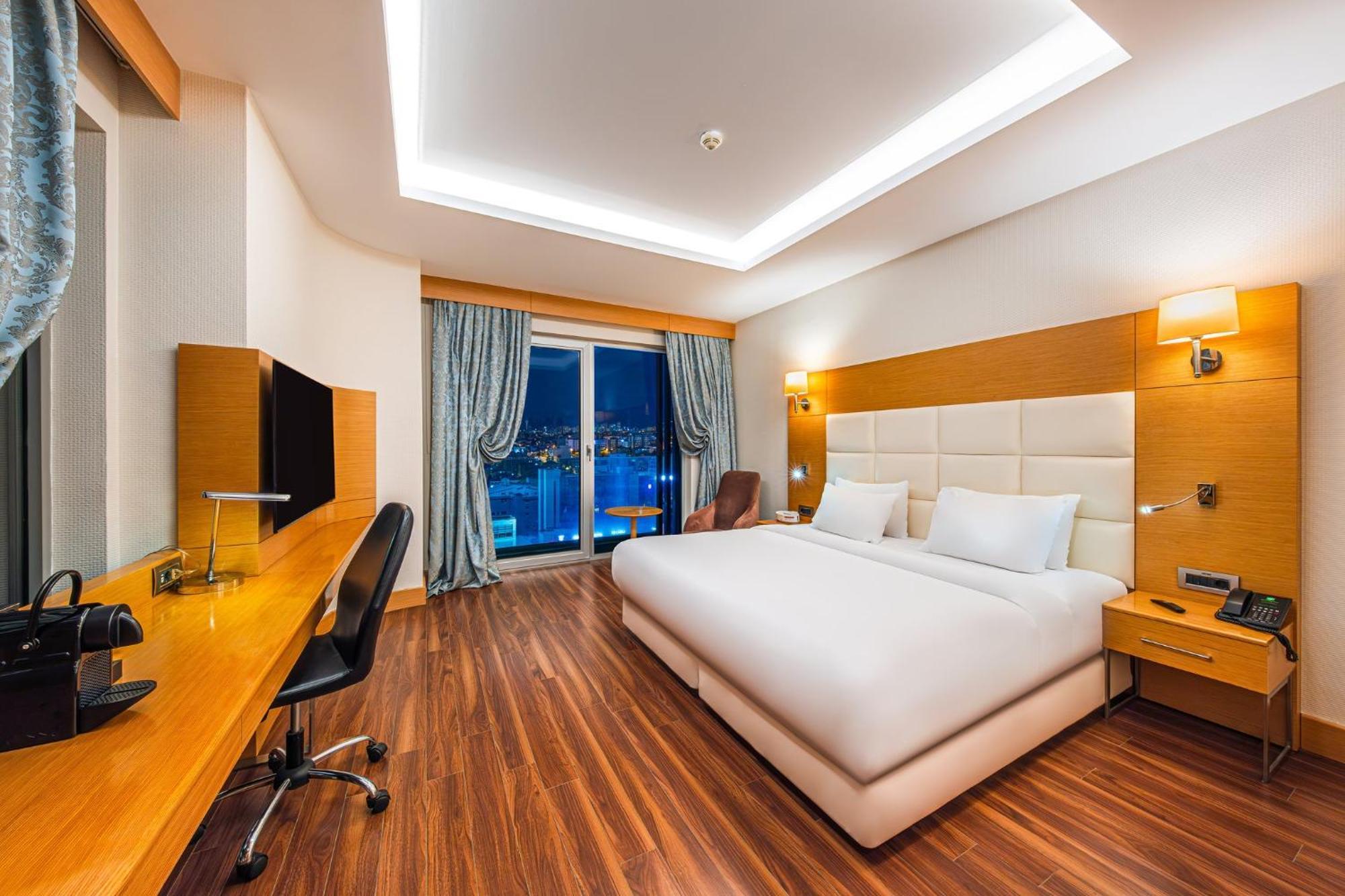 Holiday Inn Ankara - Cukurambar By Ihg Exterior photo
